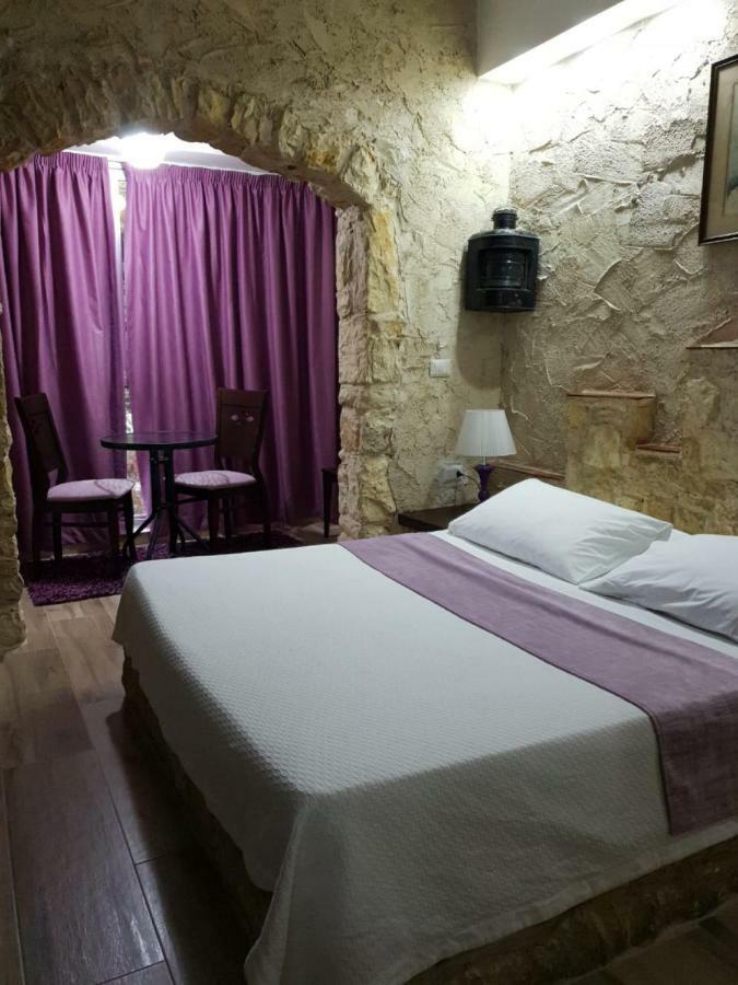 Ahiram Hotel Byblos Exteriör bild